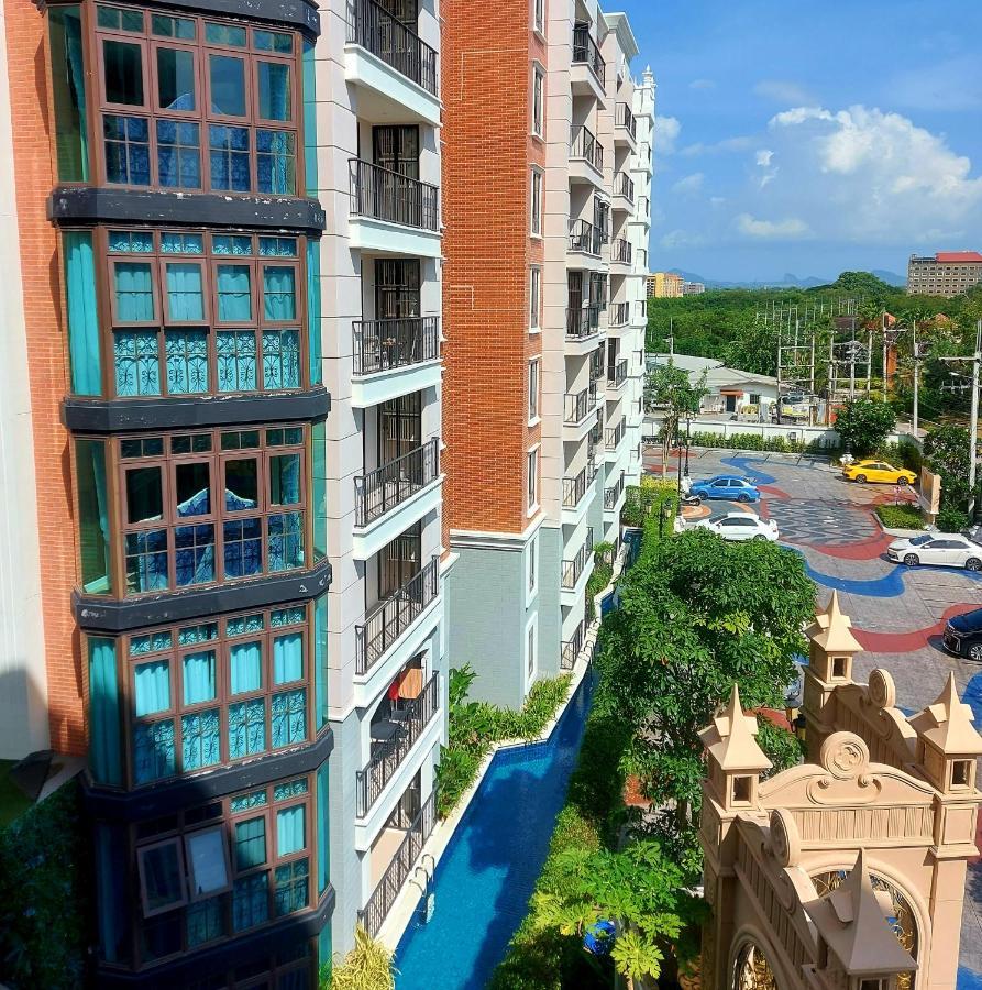 Espana Resort Pattaya Jomtien Exterior foto